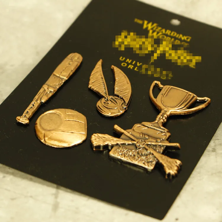 

HP Quidditch Brooch Auction Quaffle Golden Snitch Badge Figure Beater Seeker Pin Toys Christmas Harri Potter Kids Fans