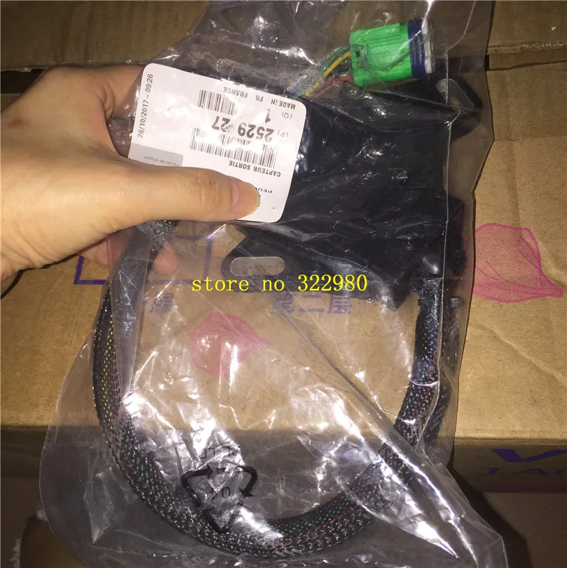 

Neutral Safety Switch WELLS 252927 7700100010 For Peugeot 207 307 308 407 Clio 3 Megane 2 Scenic 2 Laguna 2 For Citroen C5 Ds3