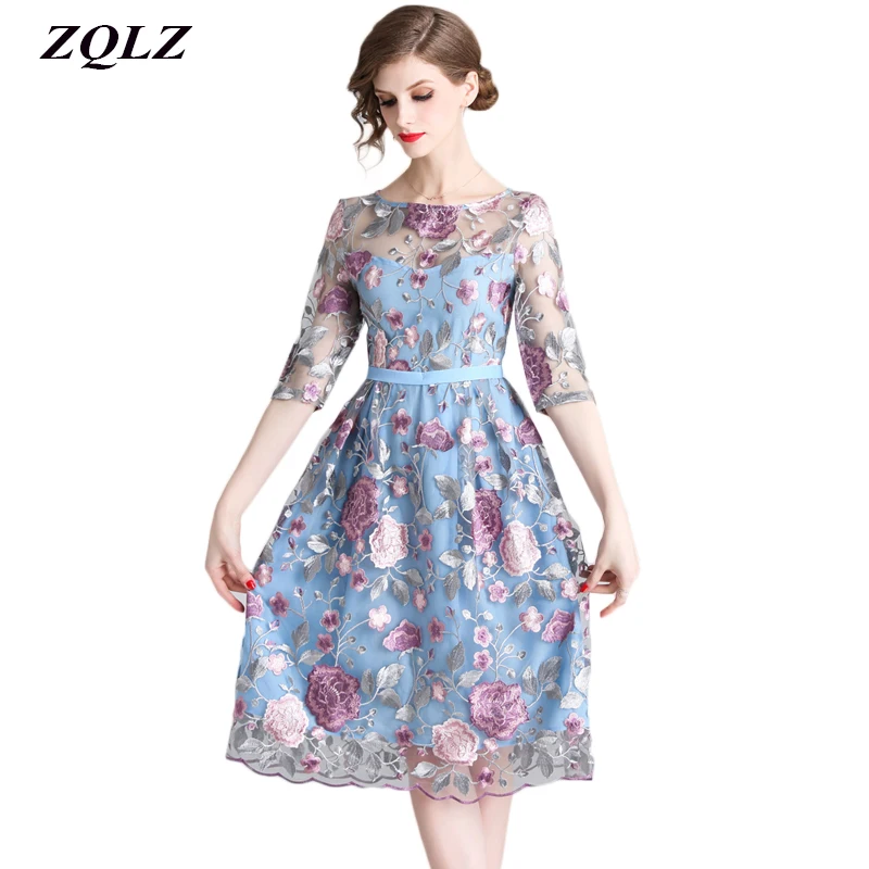 

2019 Elegant Embroidery Floral Sexy Club Dress Women O Neck Three Quarter Sleeve Knee-length Lace Dress Evening Party Drsses