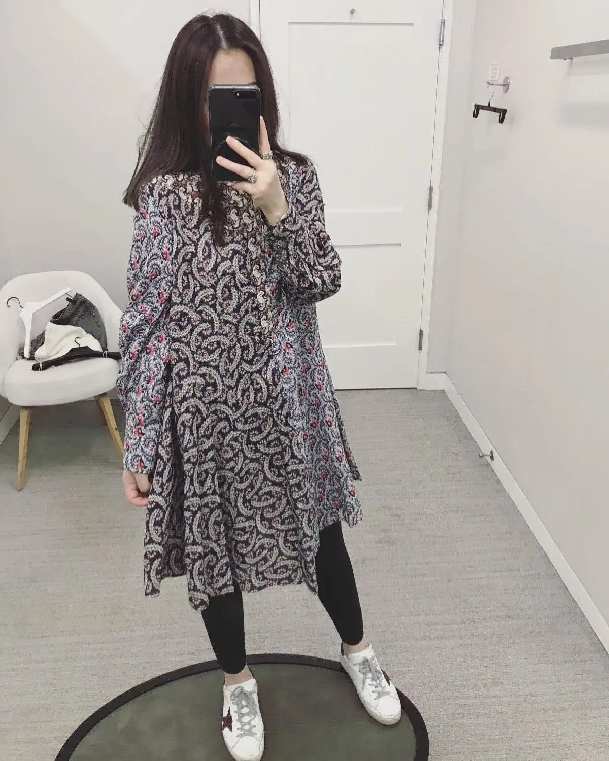 

The new summer 2019 splicing cutting large is concise and elegant dress