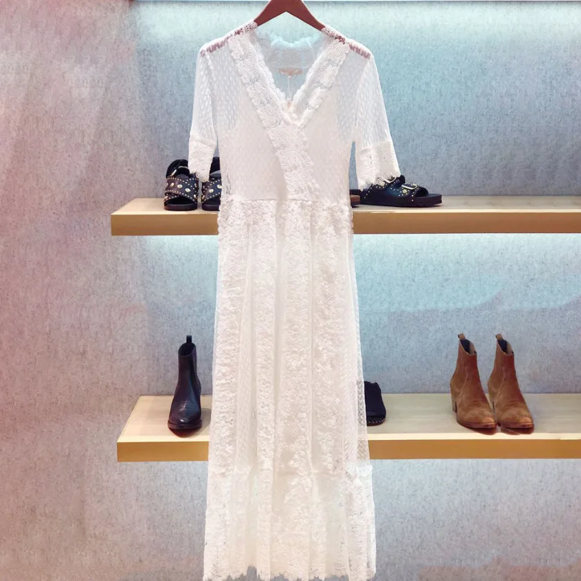 

Spring and Summer 2019 New Holiday Leisure Wind Lace Fairy Lace Dress V-Neck Straight Mid-Calf Dresses Women