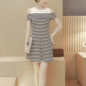 

2019 Summer Hot Selling Short Sleeve Polyester Women Dress Casual Off Shoulder Dress Ruffle Sexy Fashion Clothing
