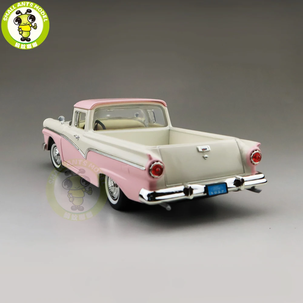 1/18 1957 Ford RANCHERO Pick up Truck Road Signature Diecast Model Car Truck Toys Boys Girls Gift