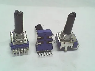 

2PCS/LOT Howard RK12 type potentiometer with midpoint 50K axial length 20MM