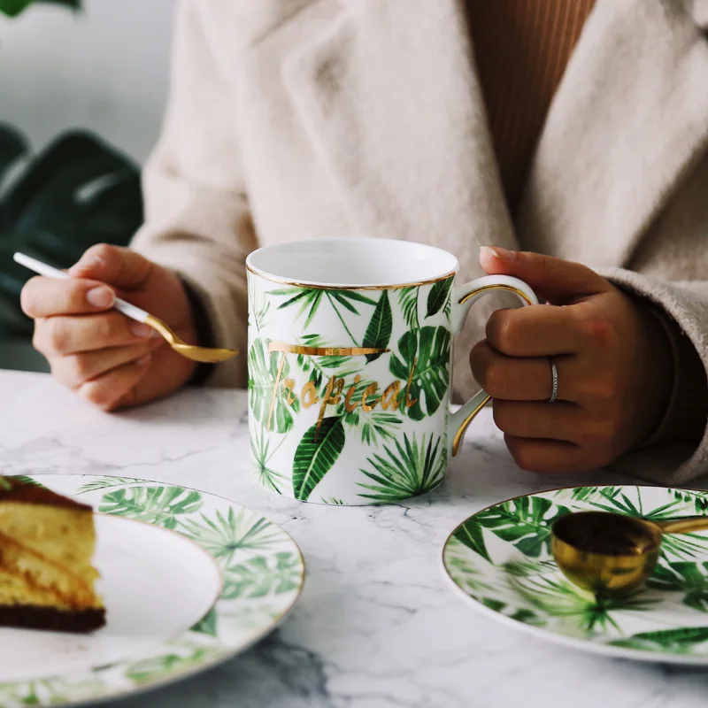

Best Golden Strokes Green Plat New Design Porcelain Coffee Latte Mug Printing Teacup Ceramic Tea Cup Bone China Water Drinkware