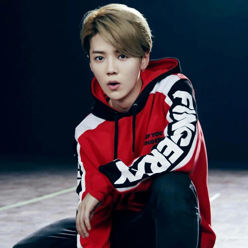 

EXO Lu Han Wu Yifan clothes with clothes red hooded plus cashmere autumn and winter tide loose men and women couple coat