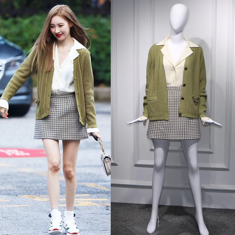 

Autumn 2019 Star Xuanmei with Army Green Twist Short Sweater Long Sleeve Cardigan Coat Plaid Overskirt Winter Sweater Women