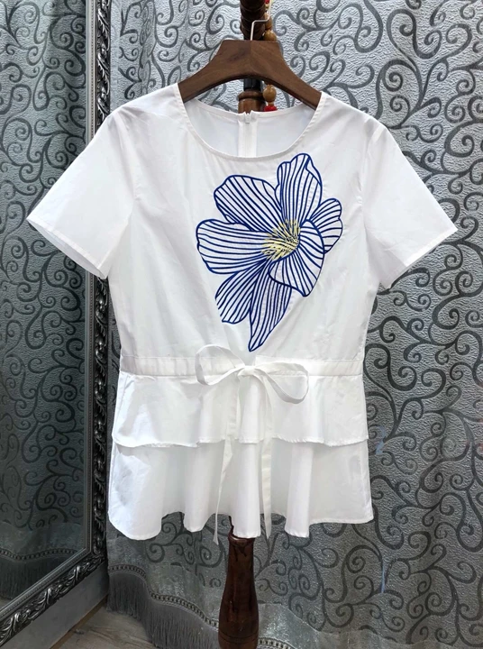 

2019 spring new women's wild short-sleeved drawstring waist embroidered top