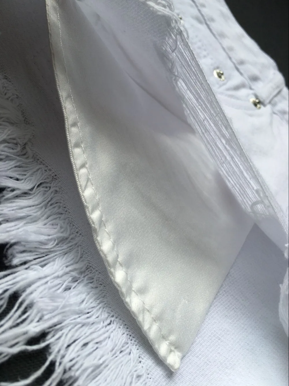 2017 Best Selling Women Pure White High Waist Slim Grinding Patch Holes Irregularly Exposed Jeans Pants Sexy Girl Denim Shorts (14)