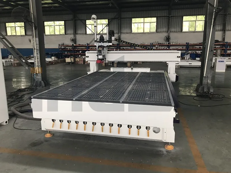 1530 профессиональная Италия 9.0KW 3D с воздушным охлаждением шпиндель производство