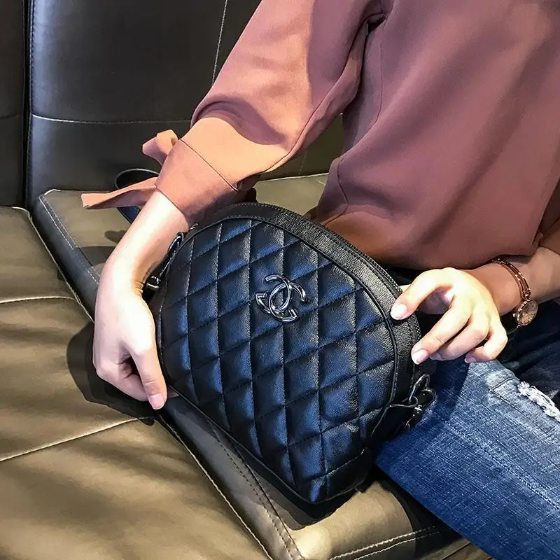 

Small Bag 2019 New Korean Version of Fashion Catapult Small Round Bag Soft Skin Lingge Single Shoulder Bag Purses and Handbags