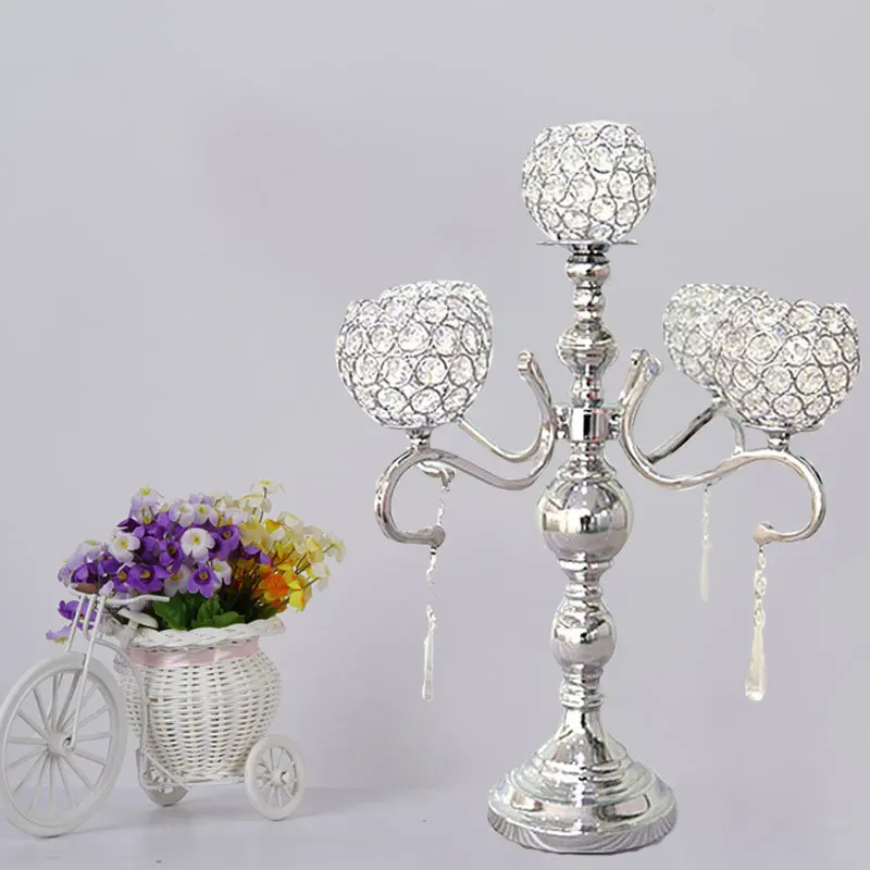 European Candlestick Arrangement Creative Golden Candlestick Metal Wedding Table Decoration Candlestick Gift