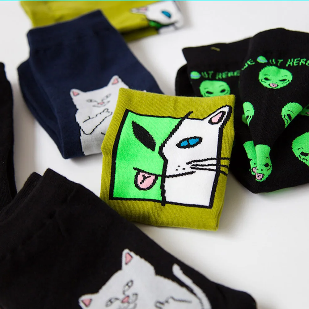 running socks women 1Pair Fashion Unisex Cartoon Cat Art Funny Alien Planet Comfortable Autumn Winter Creative Warm Cotton Halloween Party Socks heated socks for women