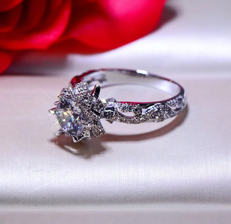 Кольцо с бриллиантом Moissanite 1 карат 18K 750 белое золото|Кольца| |