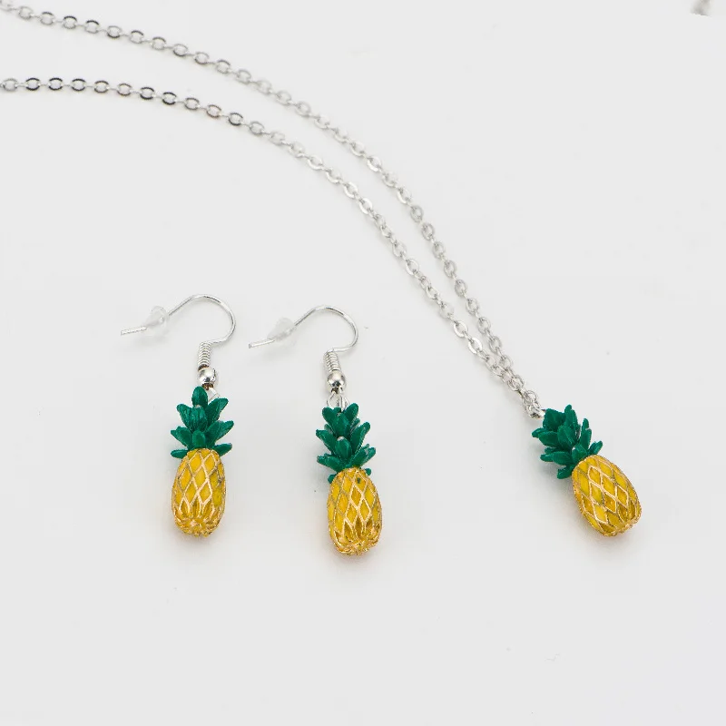 

SUTEYI Cool Design Tiny Pineapple Fruit Cute Charm Long Chain Pendant Necklace Set Summer Jewelry gold Color to be Gift for Mom