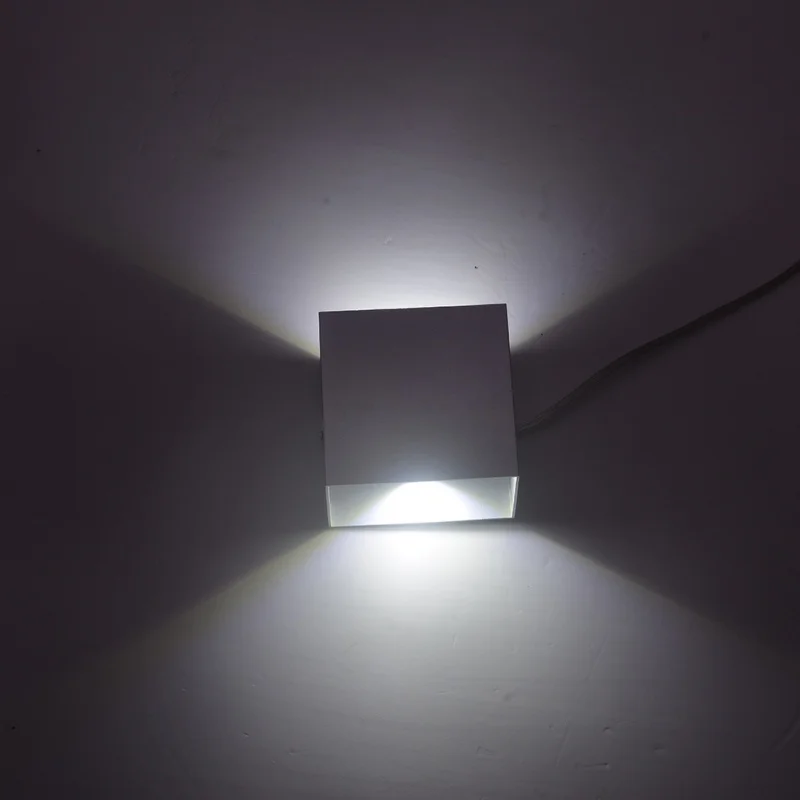 Waterproof 12W Indoor Outdoor LED Wall Lamp Modern Aluminum Adjustable Surface Mounted Cube Led Garden Porch Light