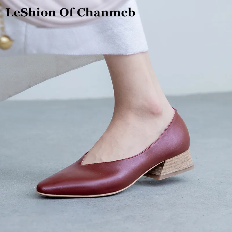 

Real Soft Cow Leather Slip ons Flats Shoes Women Wooden Low Heels Pointed Toe Casual Shoes Ladies Comfortable Moccasins zapatos