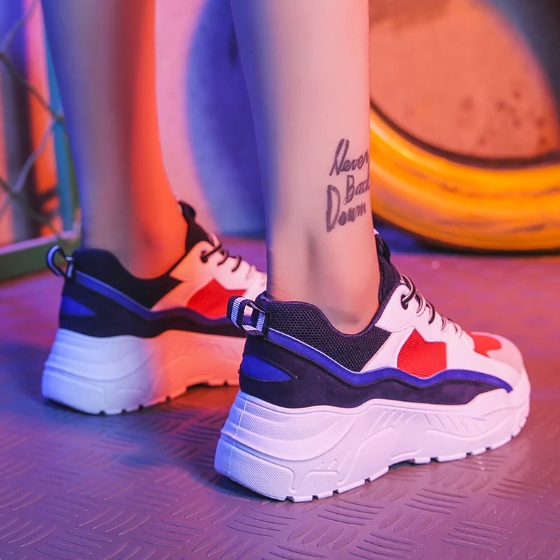 

Air Mesh Women Men Lightweight Outdoor Sport Running Shoes Couples Breathable Soft Athletics Jogging Sport Sneaker Shoe