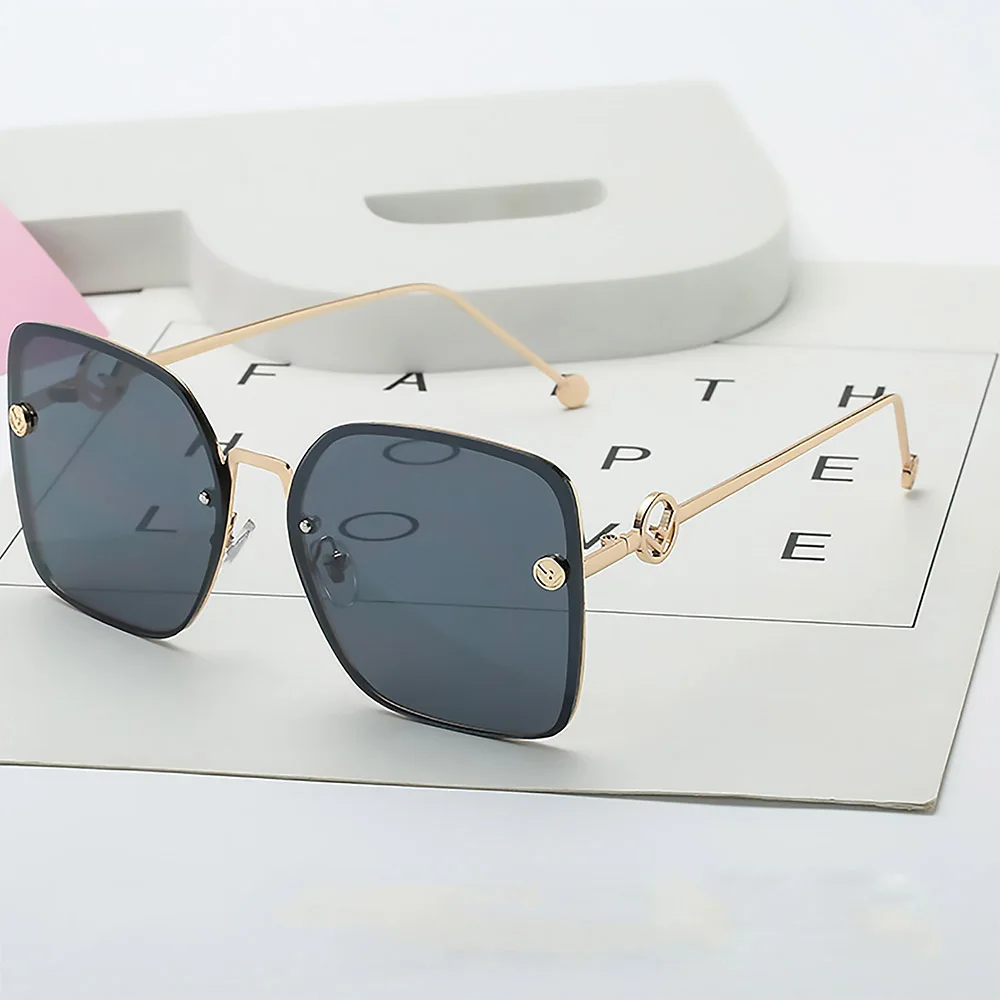 Retro F Designer Square Sunglasses Women Men Oversized Vintage Glasses Black Sun Glasses Shades UV400 Accessory Eyeglasses