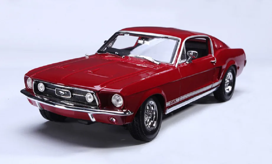 Maisto 1:18 1967 Ford Mustang GTA Fastback литая под давлением модель гоночный автомобиль игрушка в коробке - Цвет: Красный