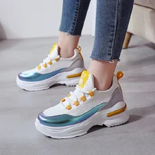 Old niece 2019 spring new thick bottom wild casual cross strap white shoes