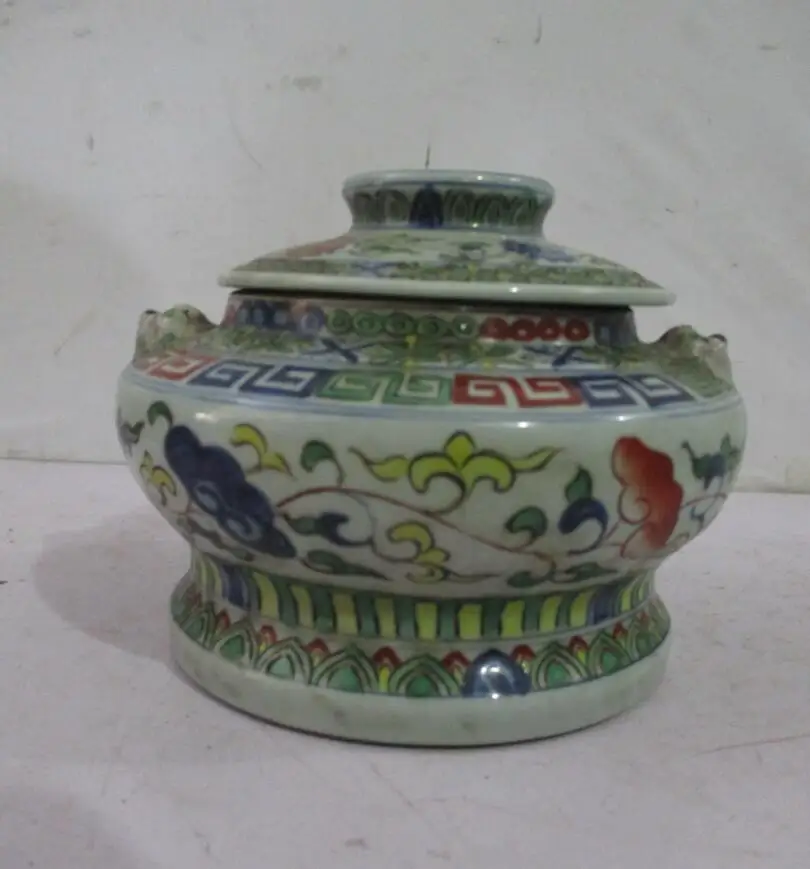 

Rare Chinese Ming Dynasty "xuan de year "ceramic pot ,with a mark on the bottom,Antique ceramic pot