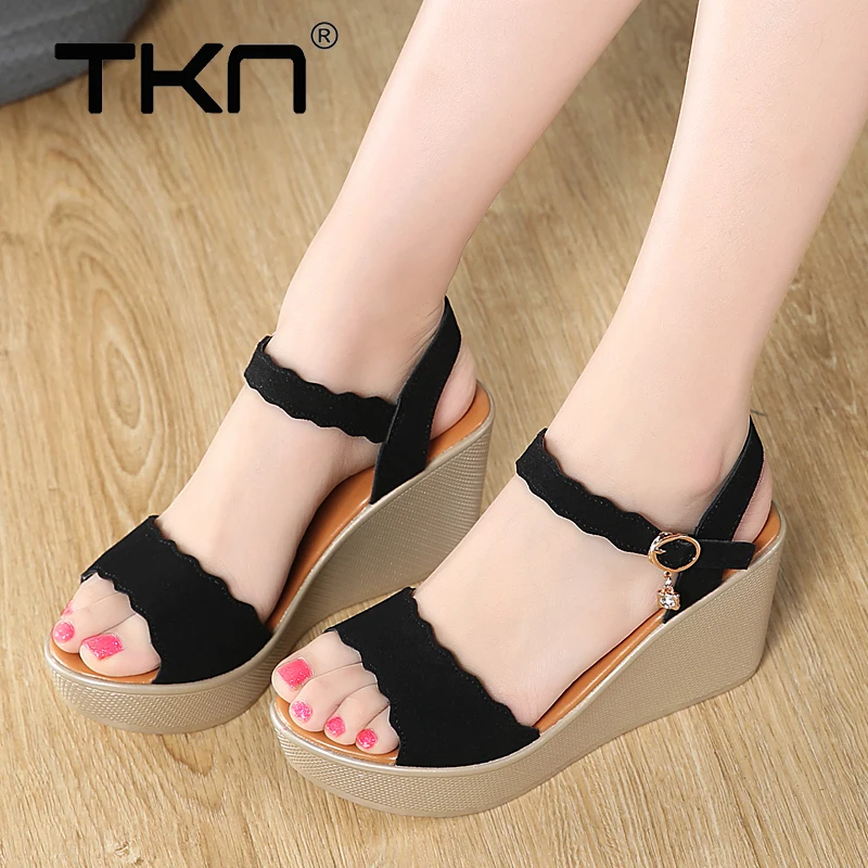 

TKN 2018 women sandals suede leather wedges high heel flat sandals gladiator sandals ladies original platform sandals shoes 1802