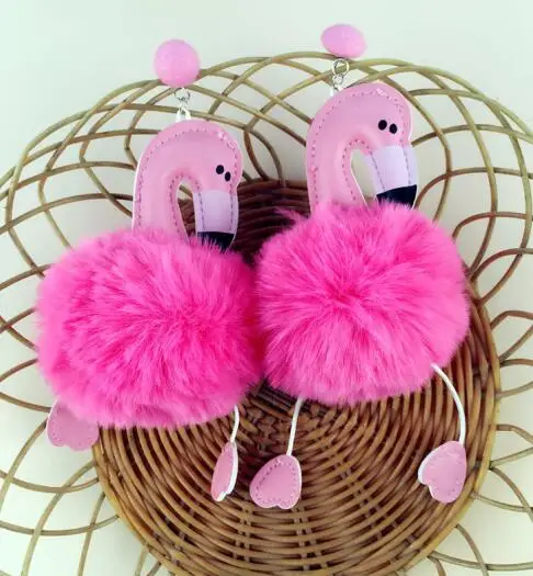 Fishsheep мультфильм большой Фламинго pom кулон Висячие серьги для Для женщин пушистый искусственный кролик Мех животных мяч животных мотаться earrrings - Окраска металла: Flamingo