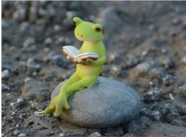 

Original countryside farm animals funny Cartoon frog reading book piping figure models plant micro-landscape desktop Gifts