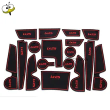 Interior del coche Accesorios de Automóviles de Goma Luminosa Puerta puerta Pad Antideslizante Portavasos Estera Cubierta Del Amortiguador Para Hyundai IX25