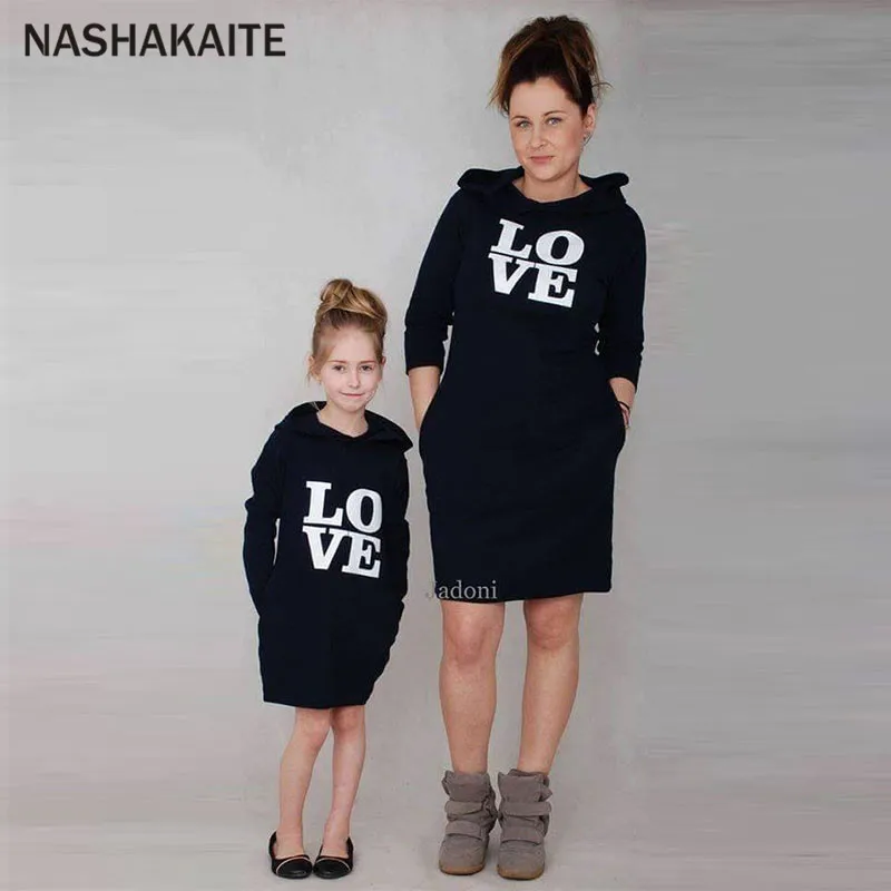 

Mother daughter dresses Fall winter Letter Printed "Love" Hoodies Dress Mommy and me clothes Mom and daughter dress Family look