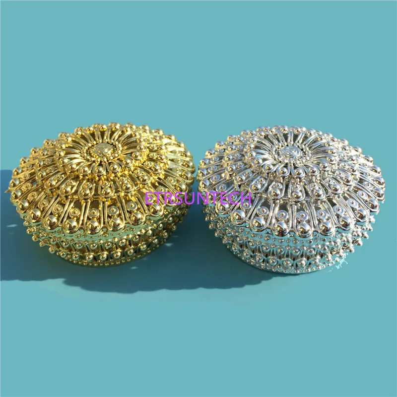 

200pcs Luxury Golden Silver Peacock Round Candy Box Treasure Chest Wedding Favor Box Party Supplies