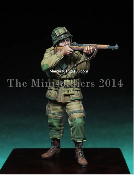 1/35 scale WW2 American paratroopers shooting WWII miniatures Resin