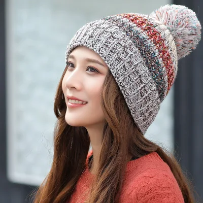 Новая зимняя женская шапка, лыжная женская шапка, разноцветная шерстяная вязаная шапка с помпонами, женская теплая шапка Skullies Beanies - Цвет: gray