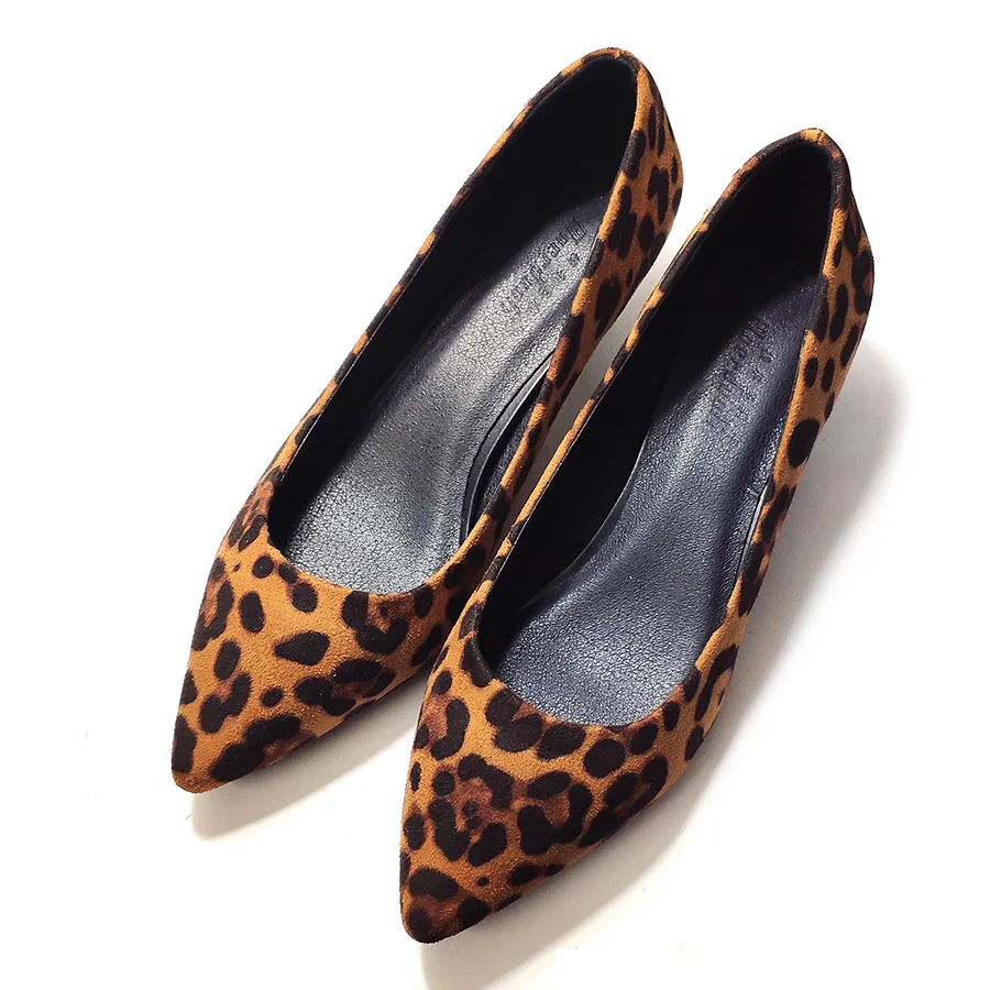 Пикантные леопардовые женские туфли из замши женские туфли-лодочки на высоком каблуке «рюмочка» с острым носком офисные вечерние модельные туфли свадебные туфли для работы