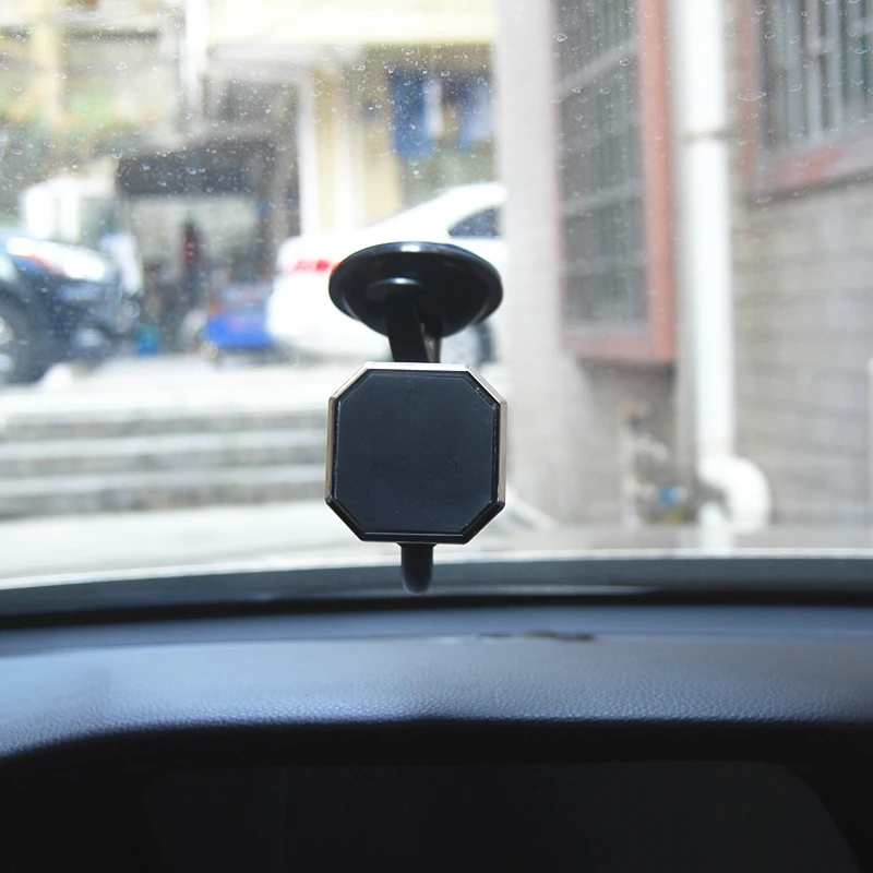 magnetic holder (10)