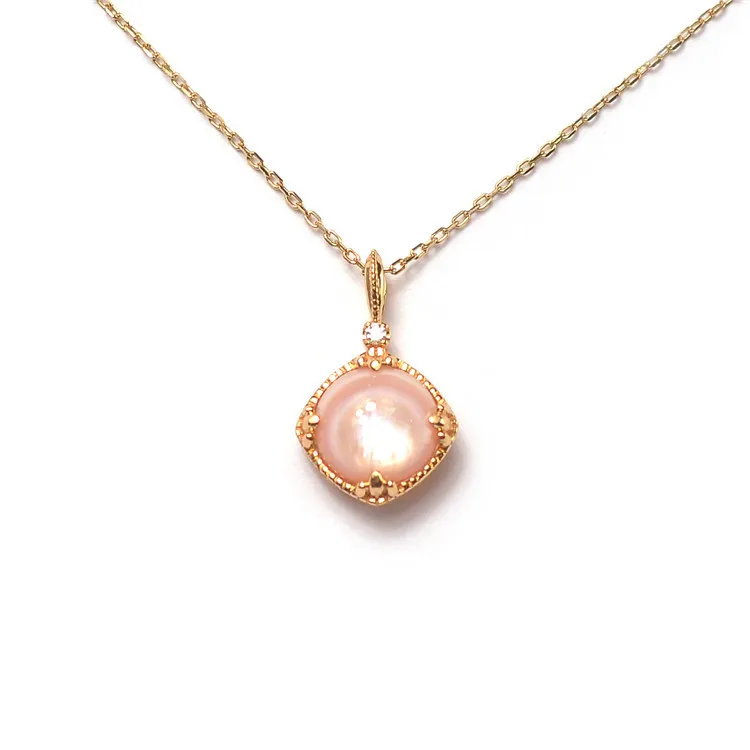 

Natural crystal shell Pendant 925 Silver Coloured Gemstone