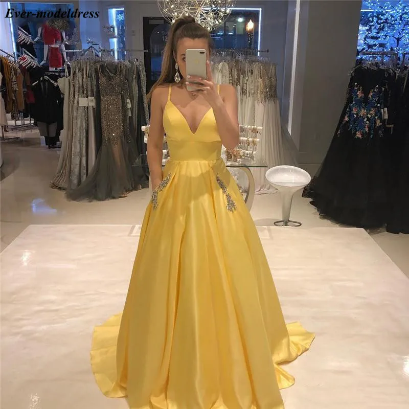

Charming Yellow V-Neck Reflective Prom Dresses Long 2019 Beaded Pockets A-Line Graduation Dresses Plus Size vestidos de gala
