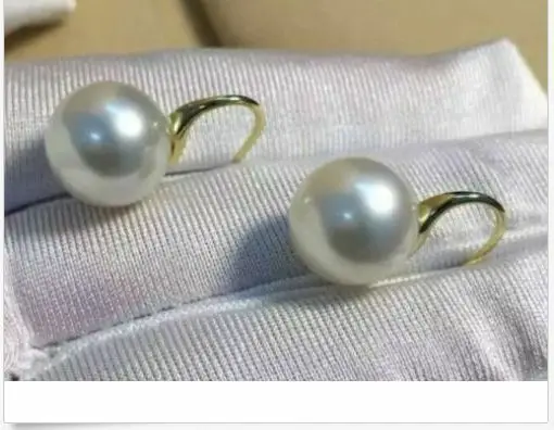 

charming a pair of round10-11MM SOUTH SEA WHITE PEARLSTUD EARRING 14k