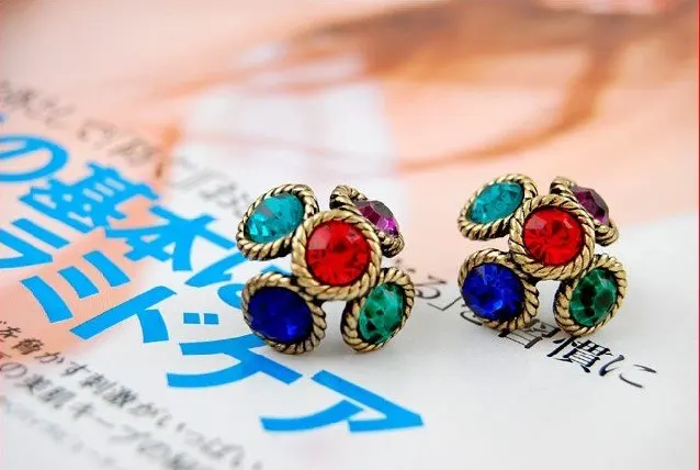 

Fashion Hot Sale New Style Colorful Rhinestone Flower Stud Earrings E135
