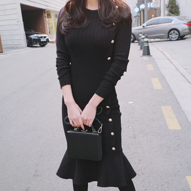 Зимнее черное трикотажное платье для женщин, облегающее платье с длинным рукавом, элегантное теплое платье на пуговицах, свитер c русалкой, женское платье