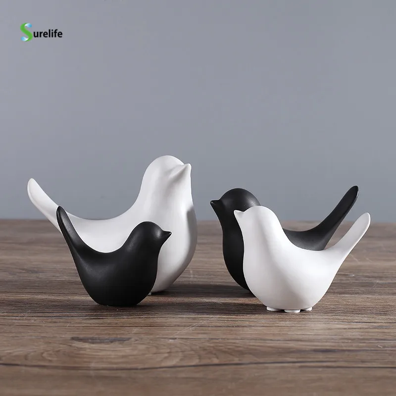 Kopen 4 stks Zwart wit Keramische Vogel Beeldjes Dier Standbeelden Ornamenten Europese Moderne Ambachten Interieur Kantoor Decoratie