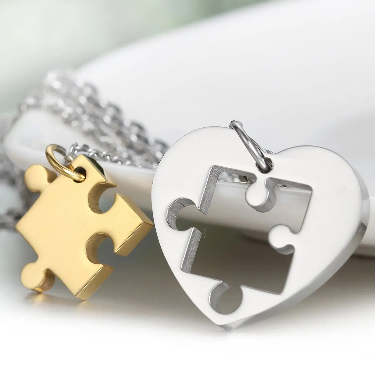 

2019 New Stainless Steel Couple's Love Heart Puzzle Pendant Necklace Valentine's Day Present