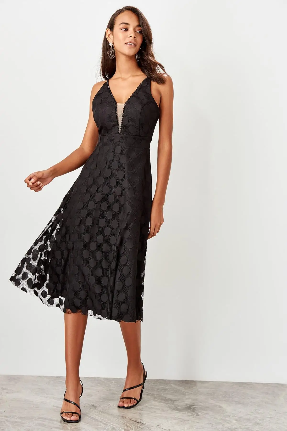 Trendyol черное жемчужное детальное платье TPRSS19BB0478 | Женская одежда