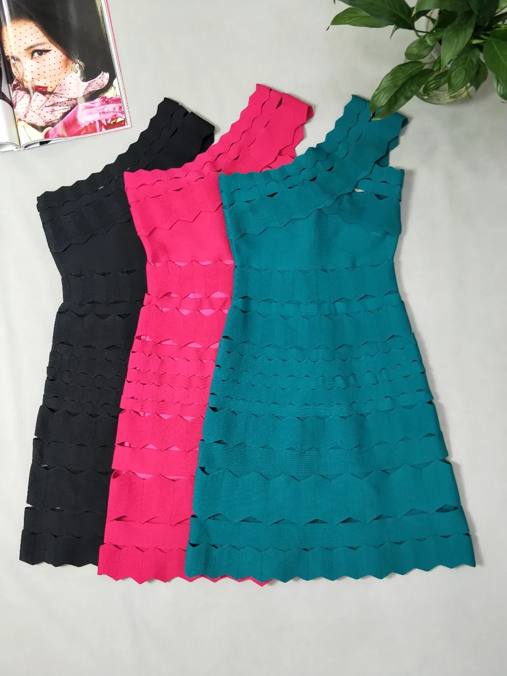 

Fashion Sexy Club Bandage Dresses Hollow Out Clothes New Color One Shoulder Evening Party Summer Celebrity Ladies Mini Vestidos