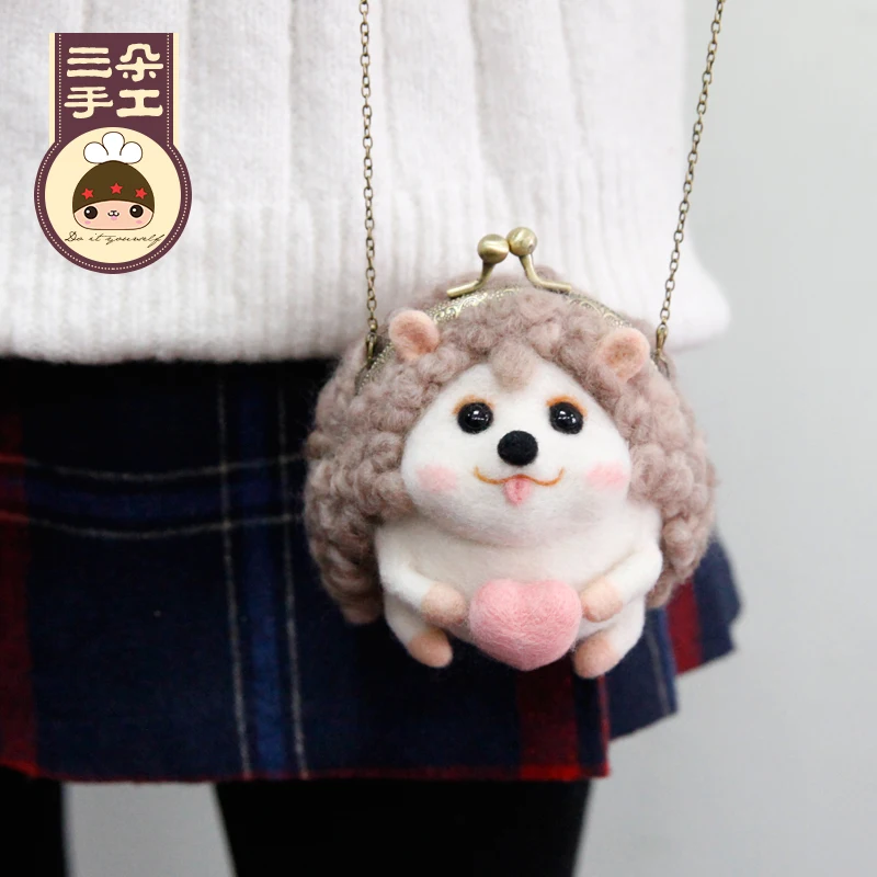 

Hedgehog Santa Claus Wet felt Purse with tools Bag Clasp Lock Clip Bags wool needlepoint kit craft needlecraft DIY handmade