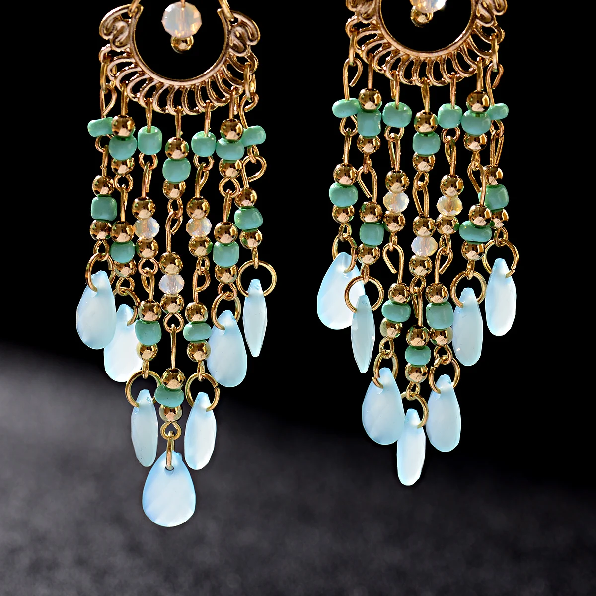 Classic Trendy Women’s White Crystal Long Tassel Earrings 2019 Fashion Jewelry Bohemia Beads Wedding Earrings Hangers