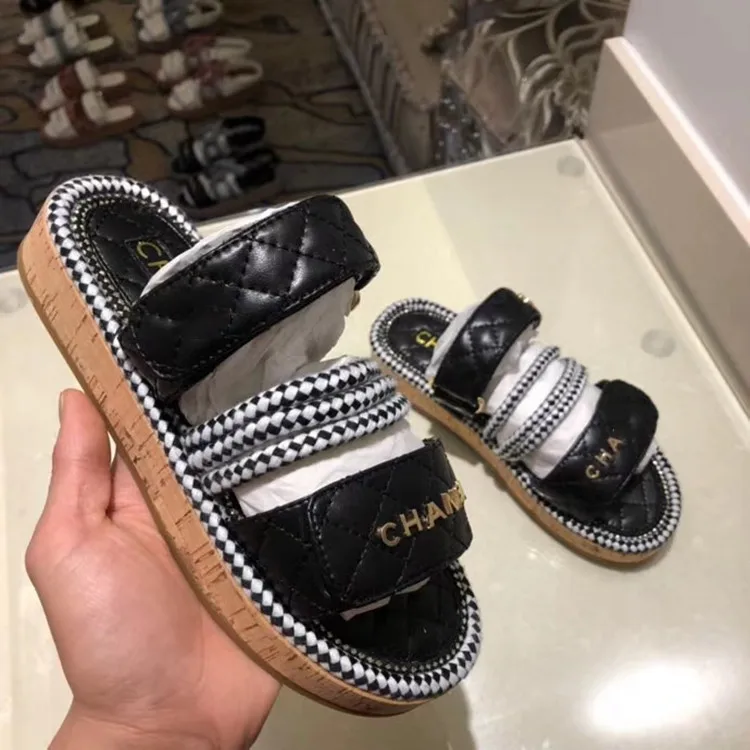 

Thick Bottom Slippers 2019 New Genuine Leather Slippers Women Comfortable Magic Stick One Word Slippers Hundred Sets of Sandals