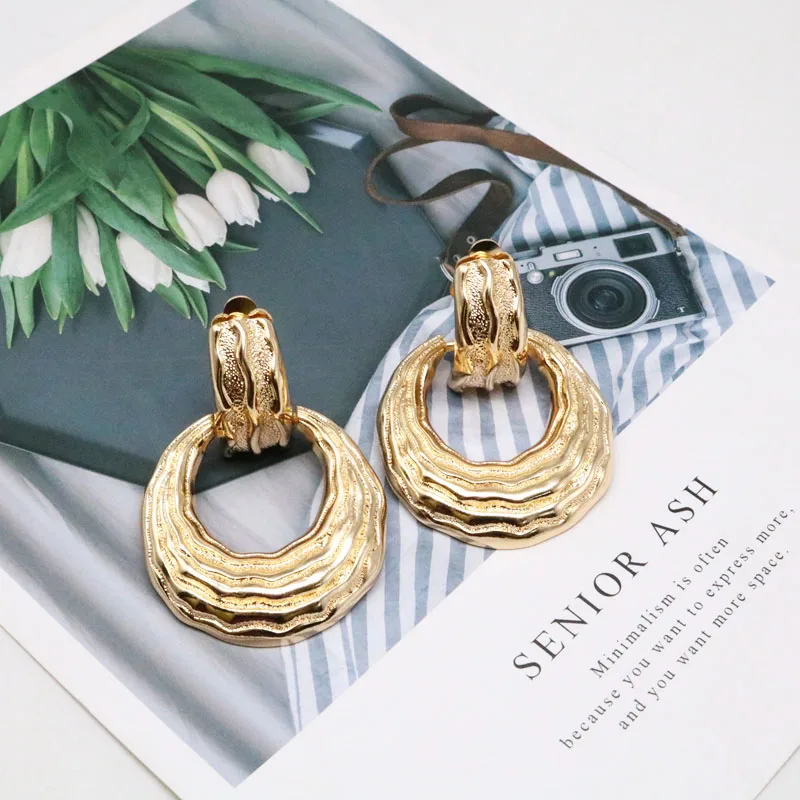 

Free Shipping Hammered Geometric Metal Popular Punk Styles Clip Earring