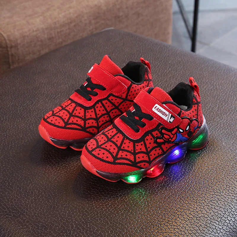 

2019 Spring Autumn children knitted mesh bright light sneakers boys breathable students running shoes cartoon led shoes 333